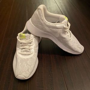 White Nike tennis shoes, Size 8